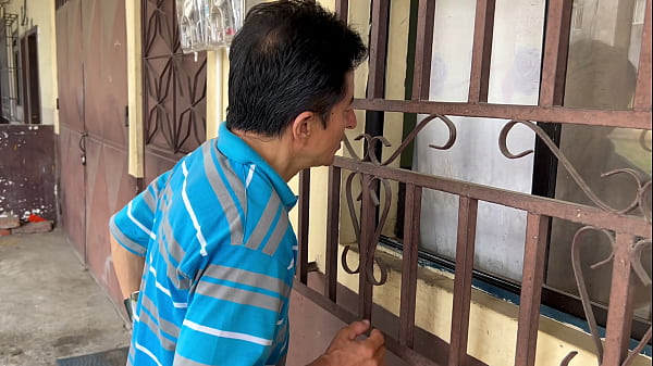 Big ass and busty neighbor gets stuck!! And the old pervert helps her and takes advantage – REAL HOMEMADE