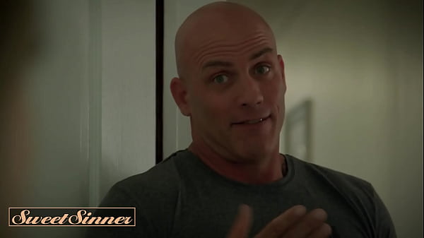 SWEET SINNER – Ravishing Blonde Spreads Her Legs So That Her Boss Can Lick Her Shaved Pussy