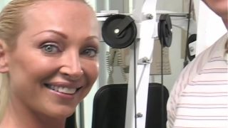 Nomi Is A French Girl Who Begs For Jizz