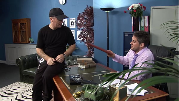 Tammie Lee Lets The Booty Hunter And His Friend Cum On Her Face After Sex